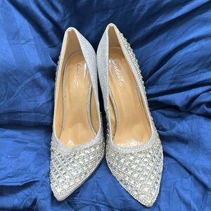NWT Silver Sparkle Mirror Heels Size 9 Party NYE